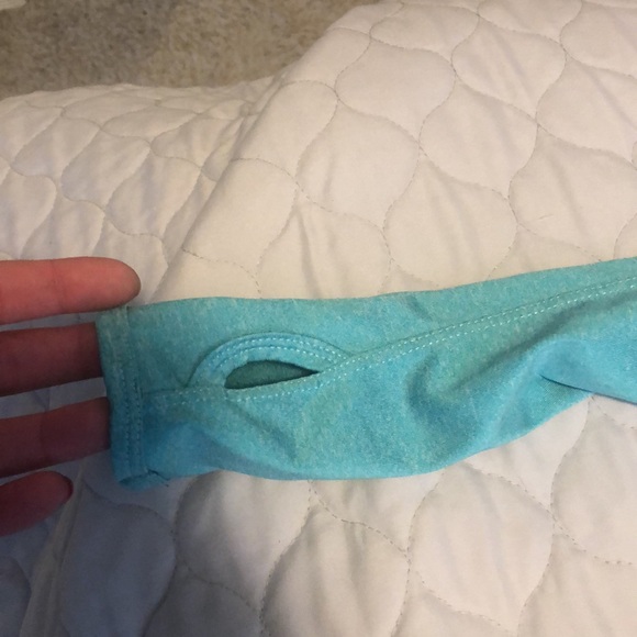 3 for $20 Blue long sleeve workout top with mesh - Picture 3 of 4